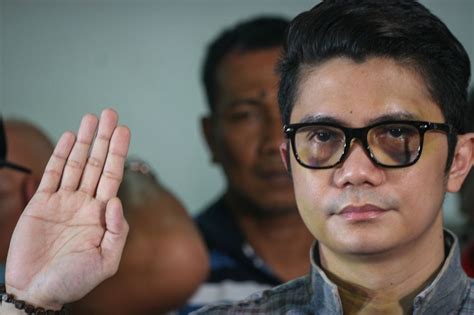 vhong navarro rapist|Accusers confront Vhong Navarro after hearing on rape complaint.